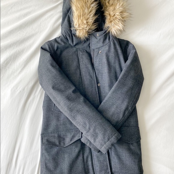 Aritzia Parka - excellent used condition - Picture 1 of 3